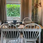 Chalet Sfeervol Boschalet 5 Persoons Met Sauna Voorthuizen